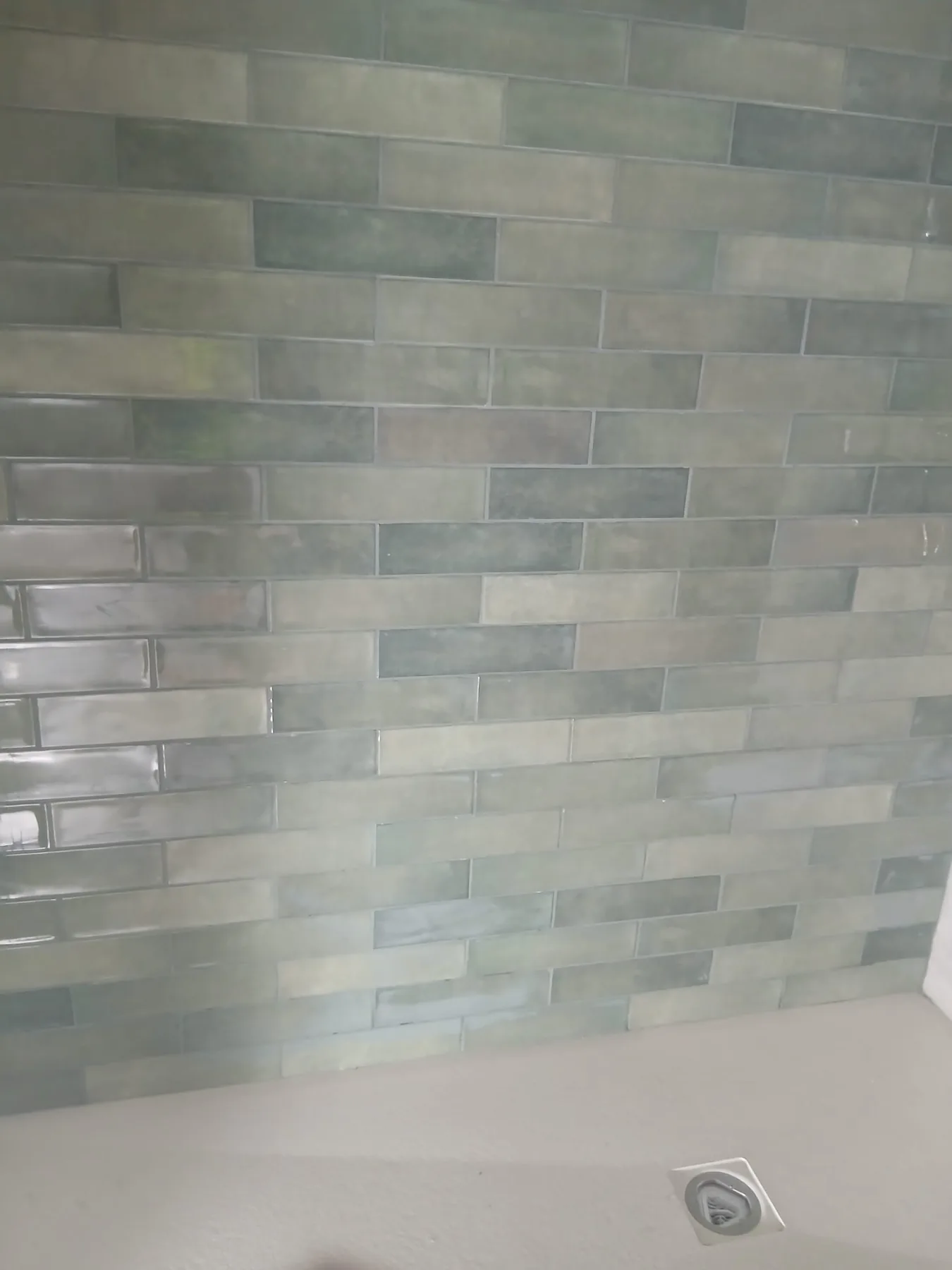 Baño con azulejo verde en Elda
